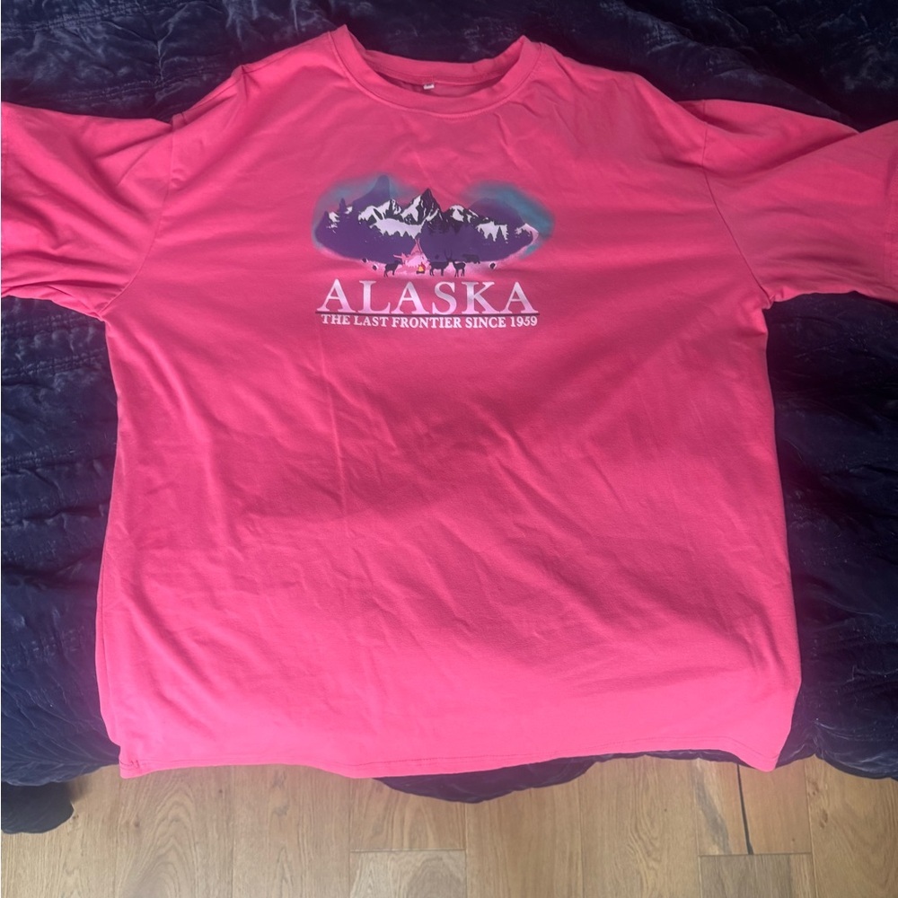 Alaska Graphic Pink Short Sleeve Tee